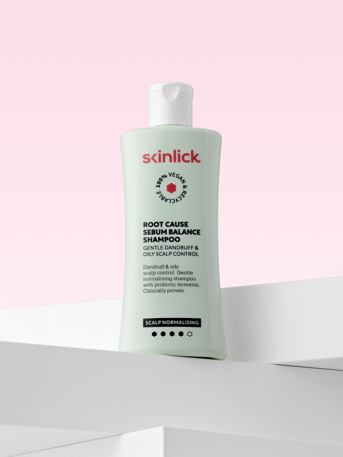 Skinlick Root Cause Sebum Balance Shampoo blagi šampon za regulaciju masnog vlasišta i perut u bočici